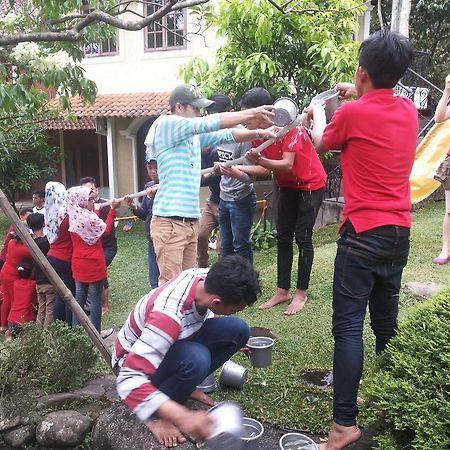 Bumi Cikeas Sentul Bogor Hotel Exterior foto