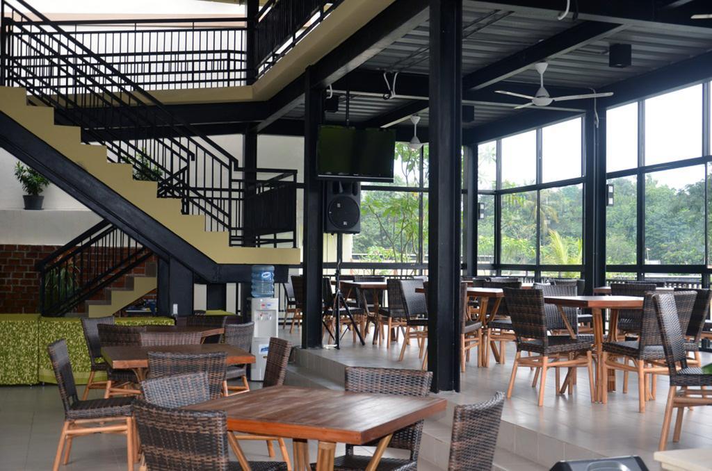 Bumi Cikeas Sentul Bogor Hotel Habitación foto
