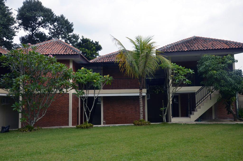Bumi Cikeas Sentul Bogor Hotel Exterior foto